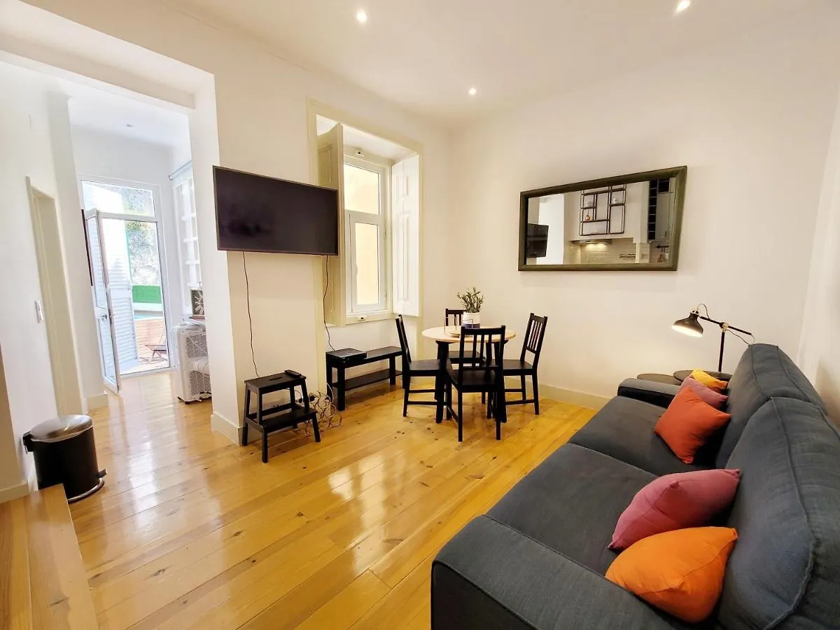 ליסבון Prazeres Pool Residence 0*,  פורטוגל